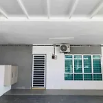 Sarang Homestay - Landed House With 3 Bed Rooms