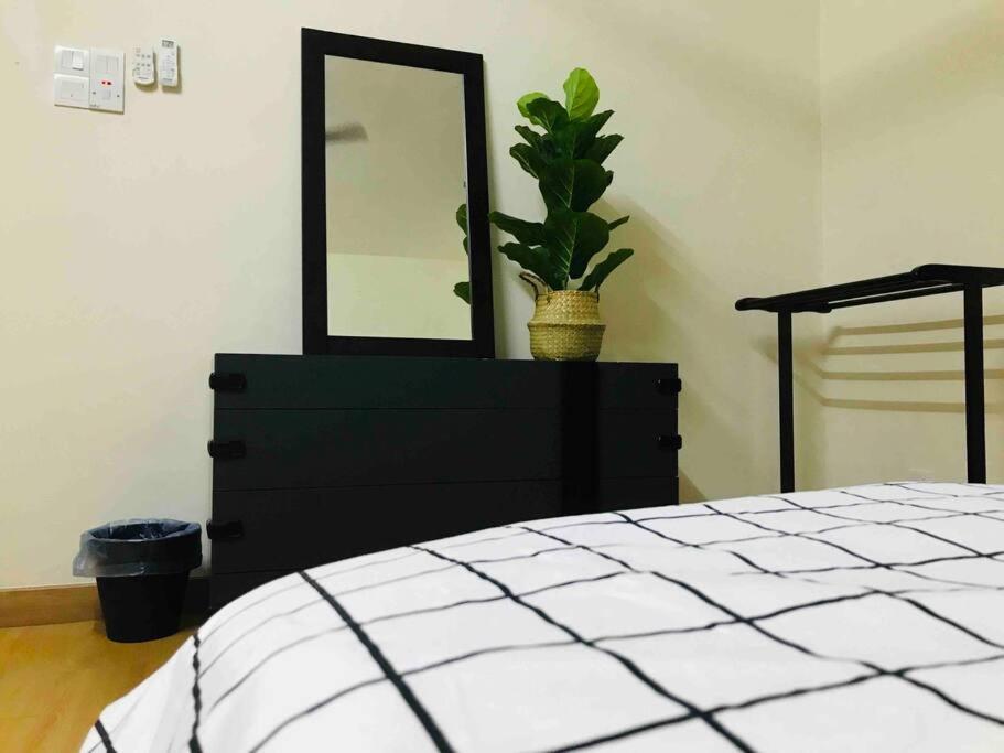 Sarang - Landed House With 3 Bed