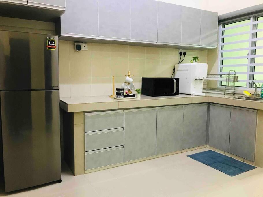 Sarang - Landed House With 3 Bed * Ipoh